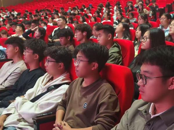 青岛农业大学园林与林学院2025级新生开学第一课