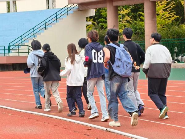 园林爱国跑（四十二）|铭记抗美援朝峥嵘岁月，青春逐梦勇毅前行——园林与林学院开展主题爱国跑活动